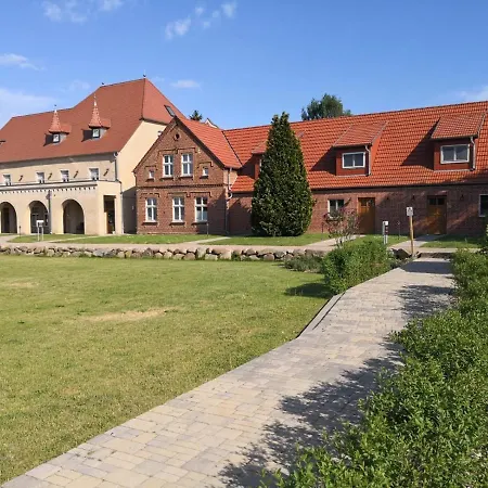 Der Westfluegel Vogt Bernhard I Wf-45 * Stolpe auf Usedom