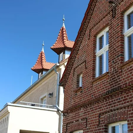 Der Westfluegel Vogt Bernhard I Wf-45 *
